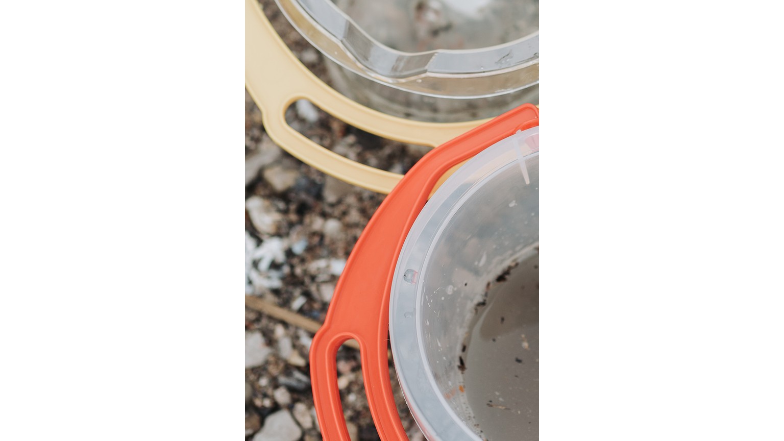 Bucket  W/Lip Transp. Frosted H:13,5 Cm